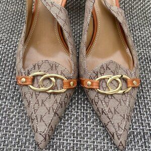 ~Ladies AK Anne Klein Signature Mocha Slingback Heels~10M~RARE!~
